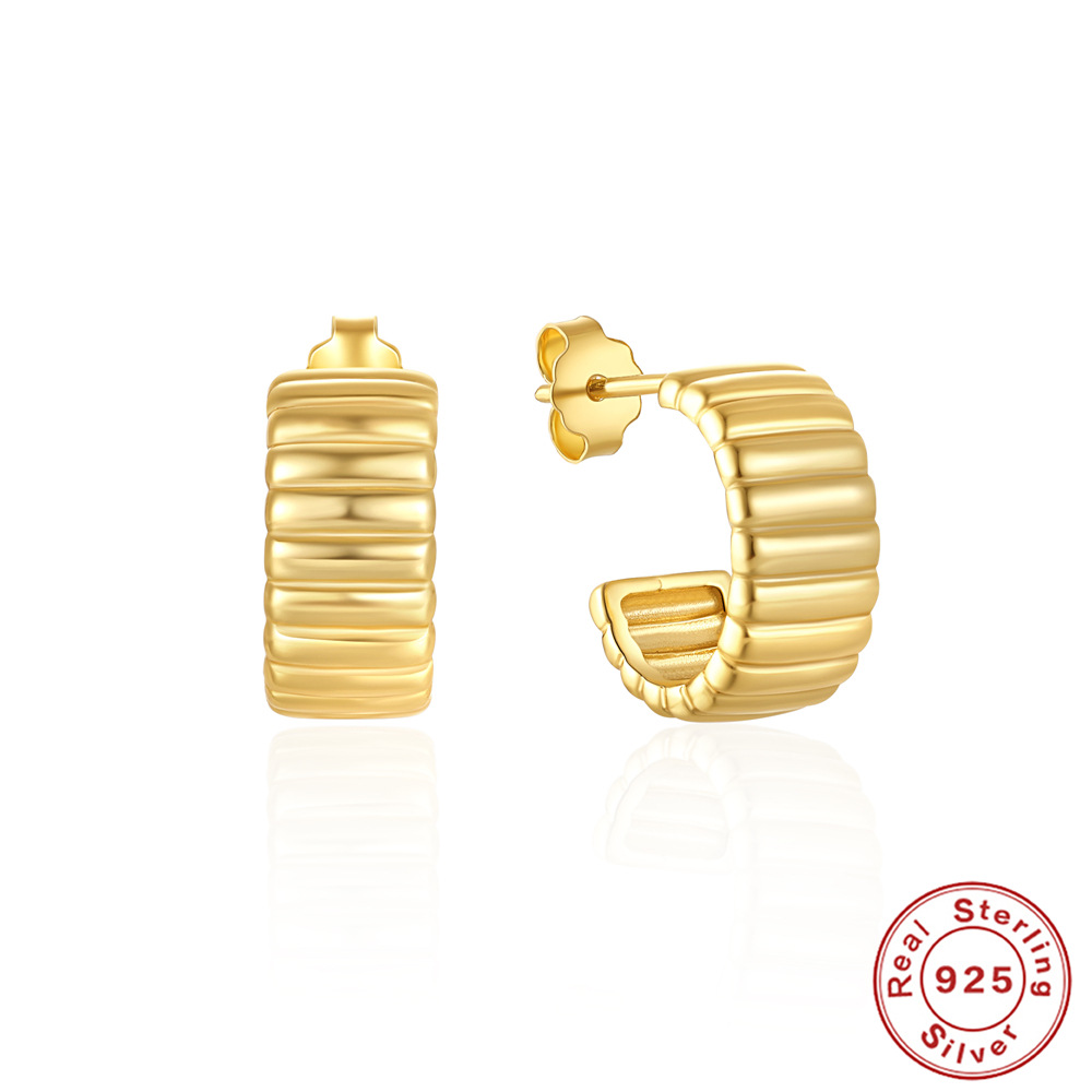 Nueva moda europea y americana ins estilo s925 pendientes de plata esterlina simple rayas plisadas curvadas pendientes en forma de O