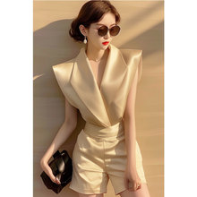 �������һ����Ư���r��Ů�b�p�ݸ߶��IС���L���b��ѝ���e���b