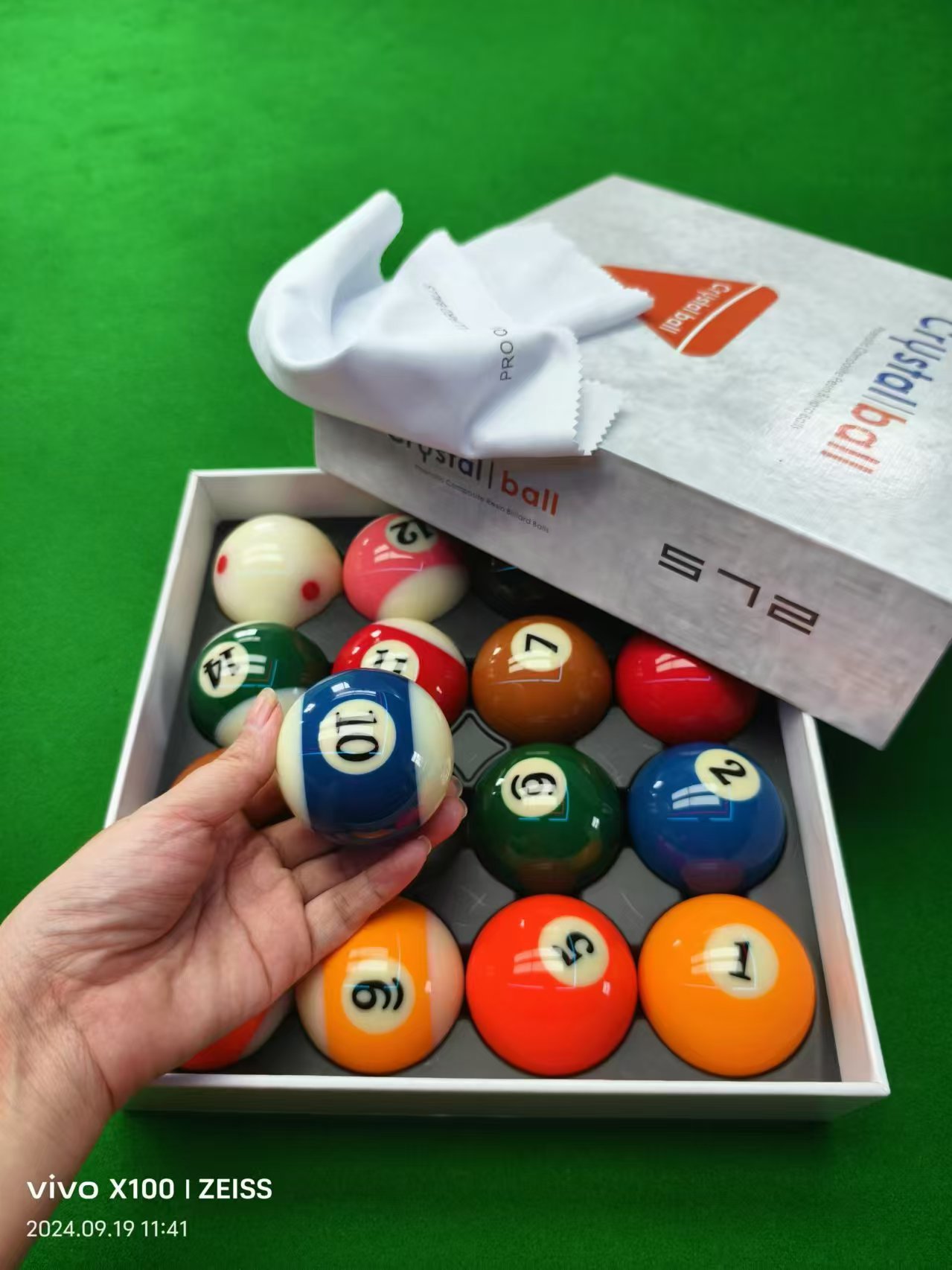 Imported TV billiards