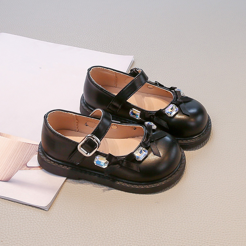 Autumn shoes with rhinestones with bow flat