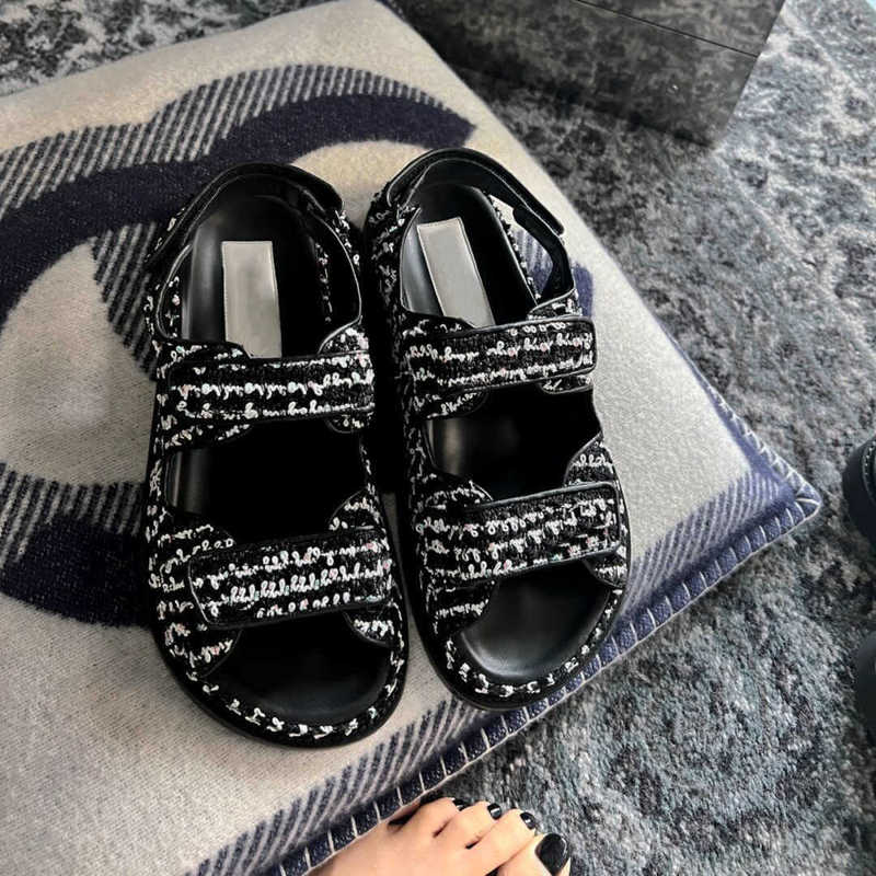 Xiaoxiangfeng ベルクロサンダル女性の黒と白のストライプの厚い底の高さを高めるカジュアル多用途フラットスポーツサンダル|undefined