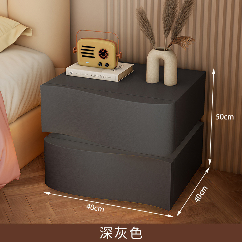 진한 회색 + 빛 없음