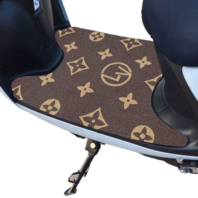Electric vehicle foot mat – Mud Scraping and Dust Removal Anti-skid Mat