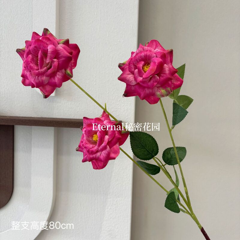 シミュレーション3d月季結婚祝い結婚式場の花の列は道を導いて底の生け花を打ってホテルの瓶の花を飾って壁を置きます。|undefined