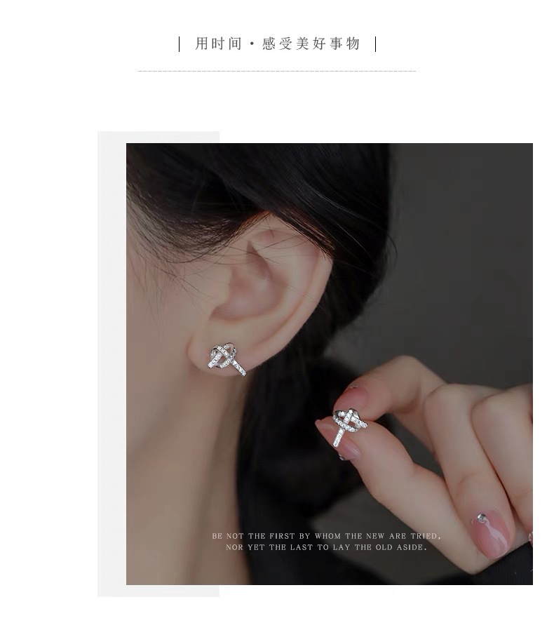 6g Weight Zircon Inlay Material Ear Studs Classification 1 Pair Quantity Daily, Street Occasion 925 Sterling Silver Material Heart Shape, Knot Pattern Women's Gender Plating, Inlay Design Simple Style, Shiny Style 1 Pair 925 Sterling Silver Zircon Heart Shape Knot Ear Studs 5