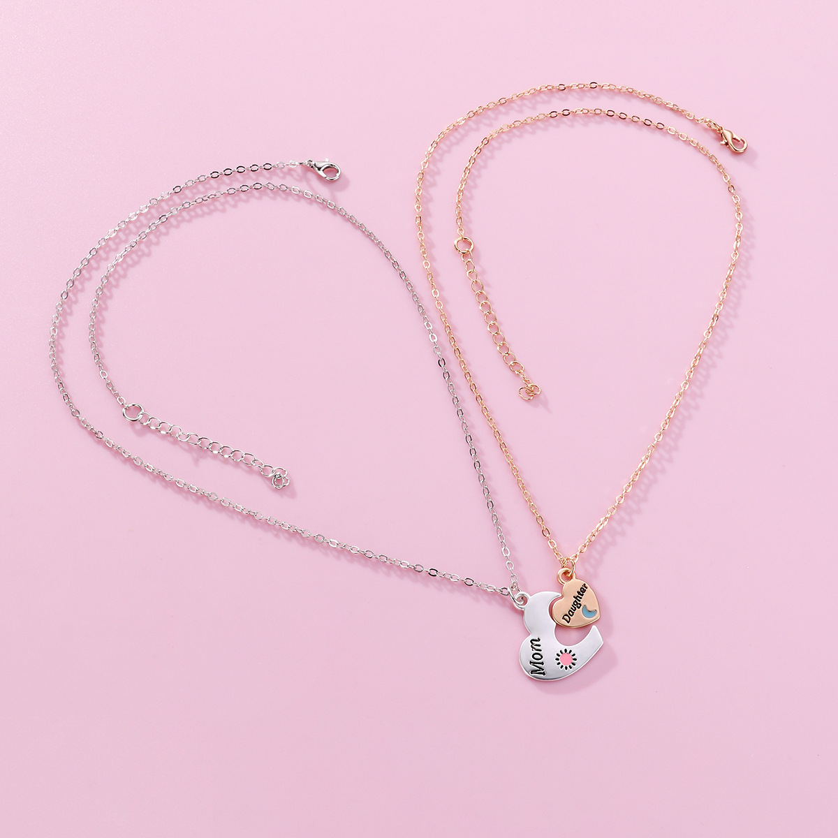 Mother'S Day Festival Letter, Moon, Heart Shape Pattern Cute Letter Moon Heart Shape Alloy Plating Mother'S Day Unisex Pendant Necklace
