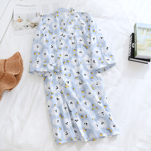 Four-season gauze nightgown with long sleeves, double-layered design—soft, oversized style perfect for sauna sessions or as a lightweight kimono.