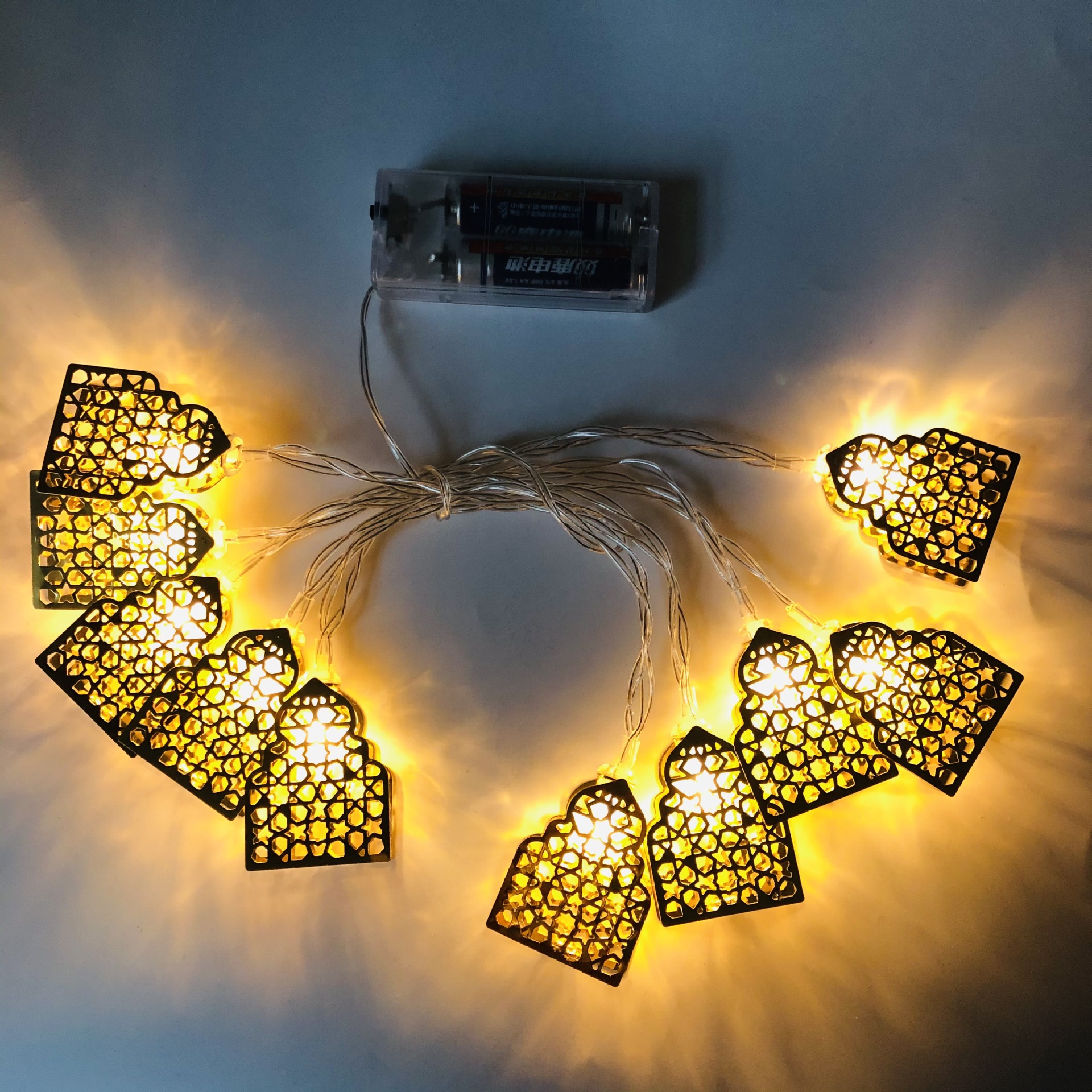 Nuevo LED de hierro forjado Luna Castillo gulbang Festival patio luz la secuencia decoración del partido Festival Amazon