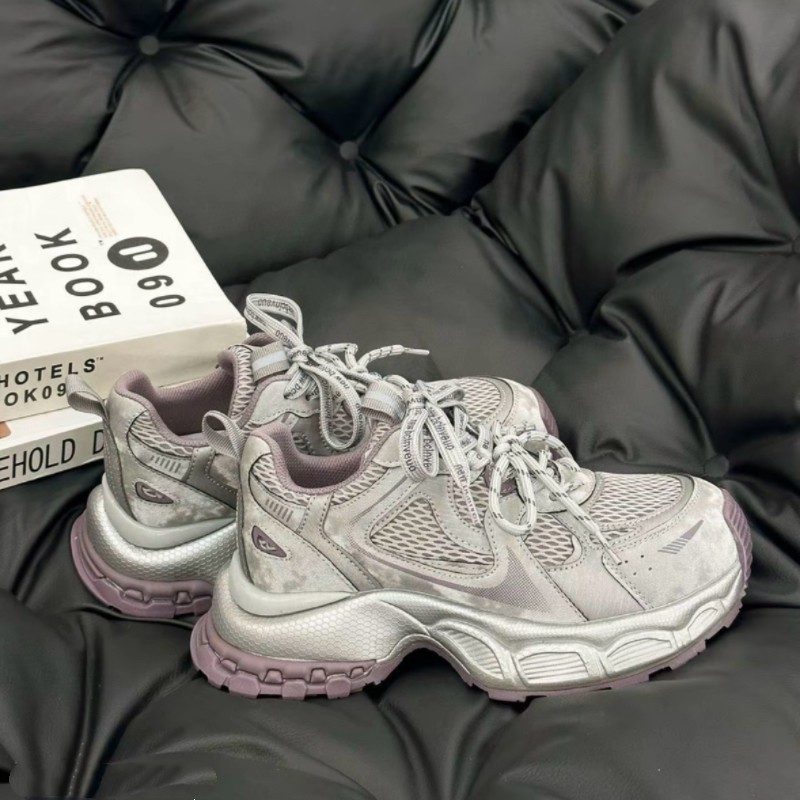 2026 ligero pequeño cómodo primavera versátil nuevo calzado deportivo casual de moda diaria zapatos de suela gruesa