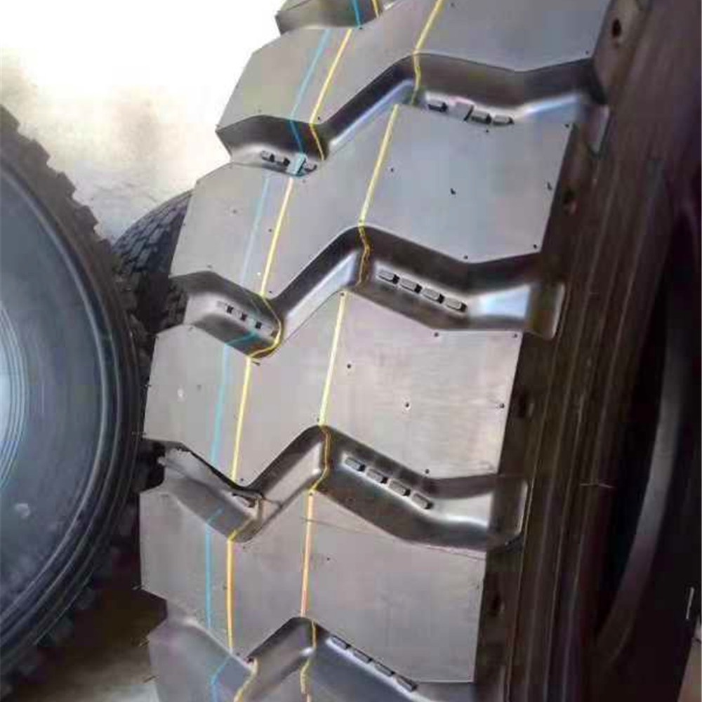 汽车卡车轮胎1200R20钢丝轮胎 加厚加强胎体自卸车子午线轮胎厂家
