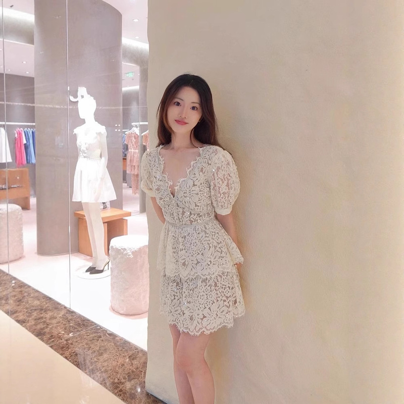 High-End Sp2026 Ivory White Lace Sequin V-Neck Dress for Women, Figure-Flattering and Slimming A-Line Short Dress