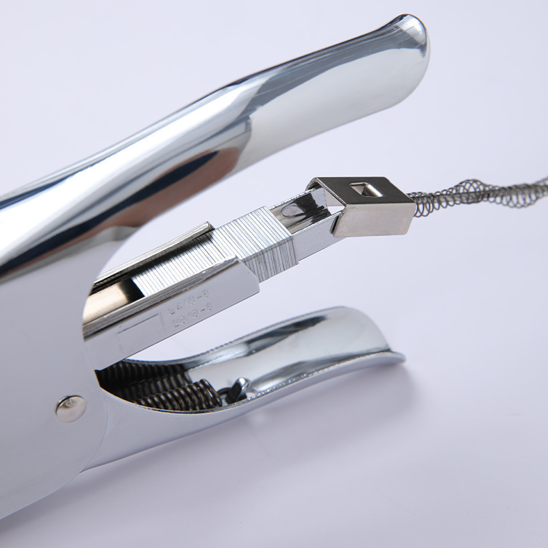 Gran grapadora de ahorro de mano de flores de embalaje de copia grapadora estudiante de oficina puncher