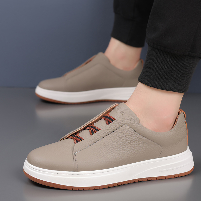 Capas de piel de vaca nuevos zapatos casuales de hombre cuero de hombre zapatos blancos cubiertas zapatos de zapatos de hombre zapatos transpirables