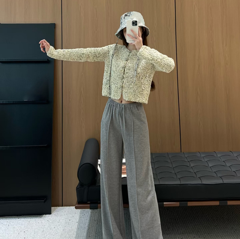 Correct Version Ch Xiaoxiangjia 25 New Floral Yarn Blended Cardigan, Beautiful Little Fairy White and Beautiful Knitted Jacket Correct Version Ch Xiaoxiangjia 25 New Floral Yarn Blended Cardigan, Beautiful Little Fairy White and Beautiful Knitted Jacket