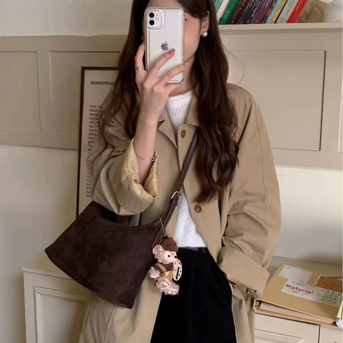 Korean style niche retro suede shoulder bag, new autumn/winter style, simple commuting suede shoulder bag, handbag, crossbody bag.