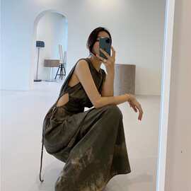 现货 chic 小心机露腰连衣裙2026新款