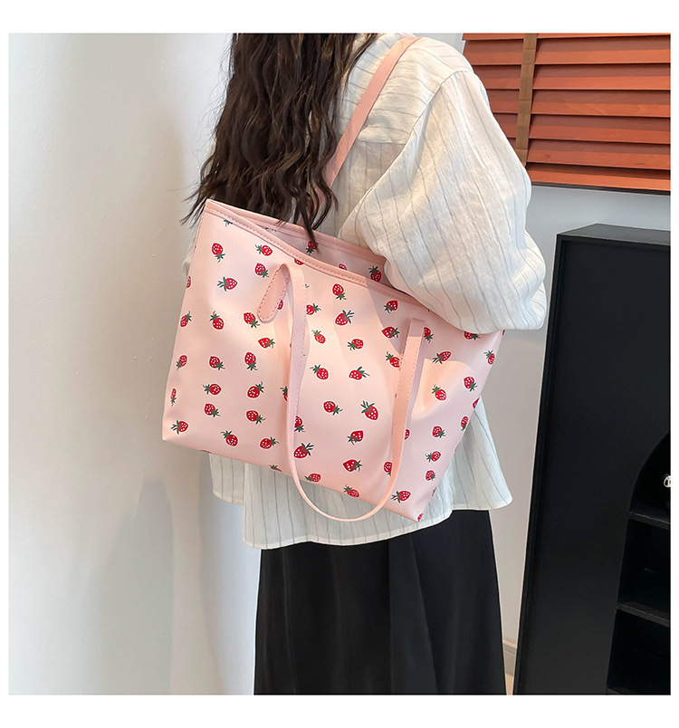 344g Weight Nylon Lining Material Sewing Thread Fashion Element Zipper Closure Type Double Shoulder Straps Strap Type Underarm Bag Bags Type Casual Occasion Pu Leather Material Heart Shape, Bow Knot Pattern All Seasons Season Women's Gender Vacation Style Square Shape Large Size Women's Large Pu Leather Heart Shape Bow Knot Vacation Sewing Thread Square Zipper Underarm Bag 9
