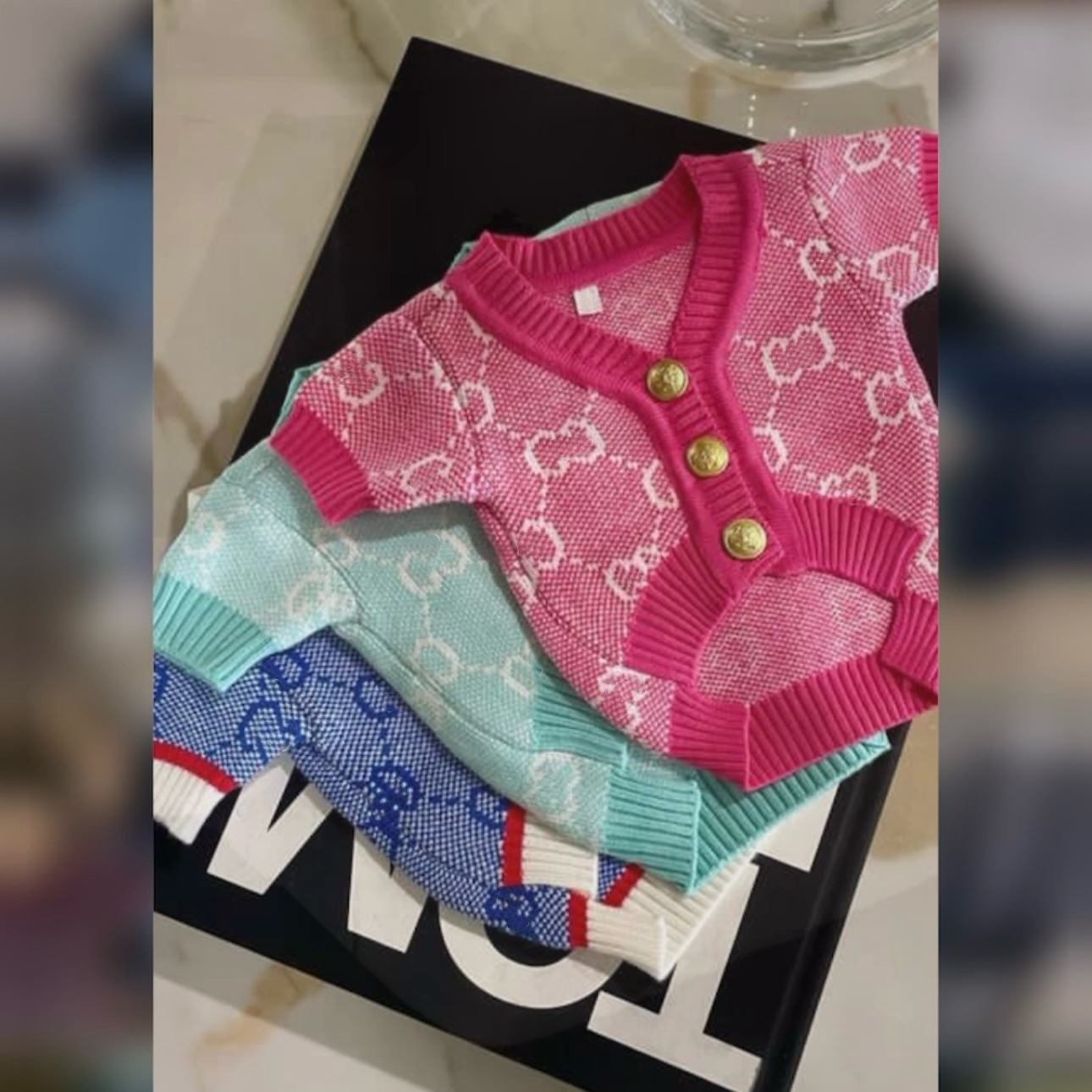 가을 겨울 강아지를 위한 트렌디한 브랜드 애완동물 옷 G 니트 가디건 두꺼운 프렌치 두 퍼그 테디 슈나우저 스웨터