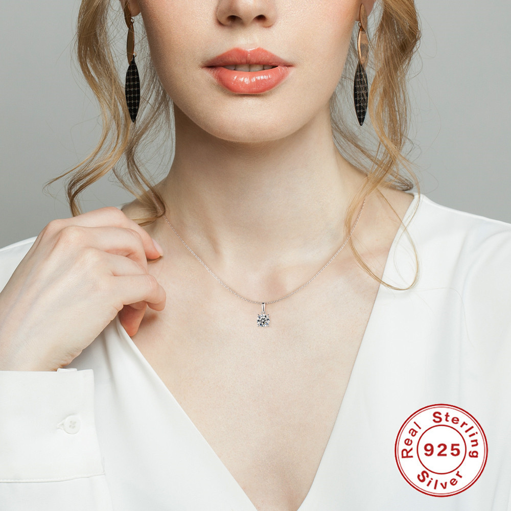 Moissanite Inlay Material 925 Sterling Silver Moissanite GRA Plating Inlay Geometric Pendant Necklace