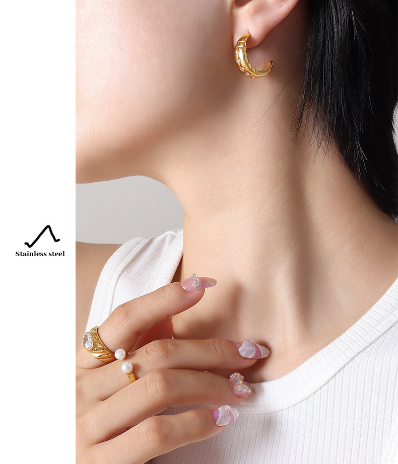 Retro C Shape Titanium Steel Earrings Inlaid Zircon Stainless Steel Earrings