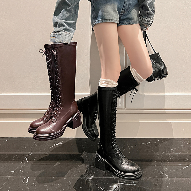 Boot nữ cổ cao ôm bắp chân đế dày dây buộc phong cách kỵ sĩ — Da lộn đen