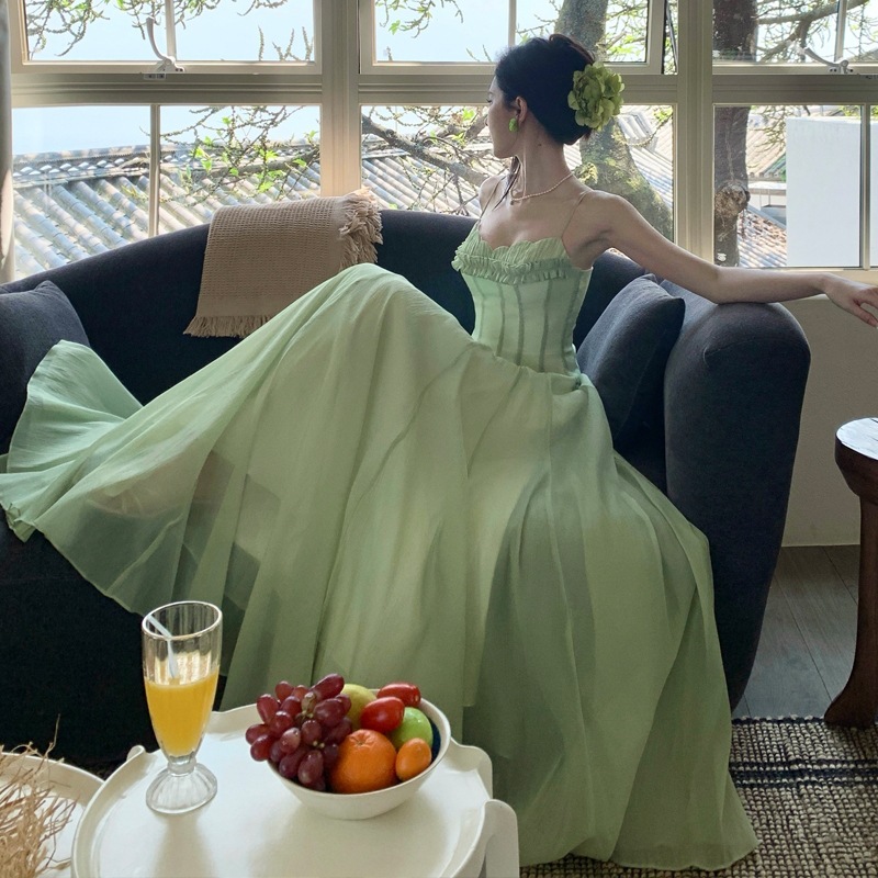 Vietnamese Niche Brand Vacation Long Dress Chiffon Strapless Elegant Spaghetti Strap Dress 2026 Wizard of oz Flared Skirt