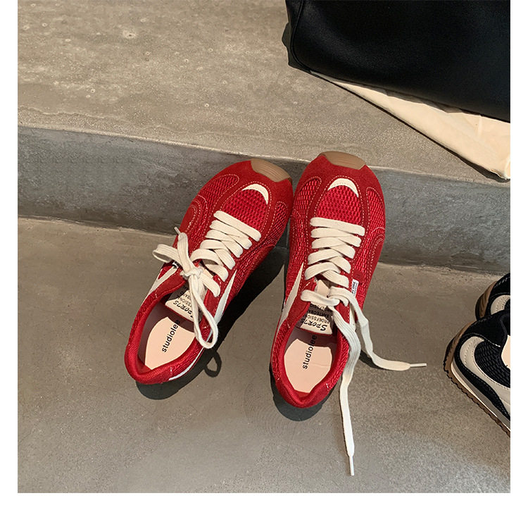 Giày sneaker nữ da bò lưới thân thấp dây buộc gót ẩn 6 cm — Đen (Gót ẩn 6CM) - Còn hàng, Đỏ (Gót ẩn 6CM) - Còn hàng chi tiết 36