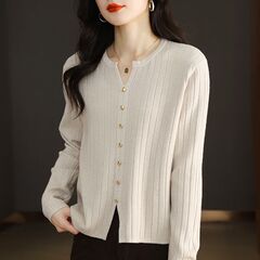 ファッショナブルな若い女性のプラスサイズの秋のセーター、母親のセーター、長袖トップス、ボトムシャツ、婦人服