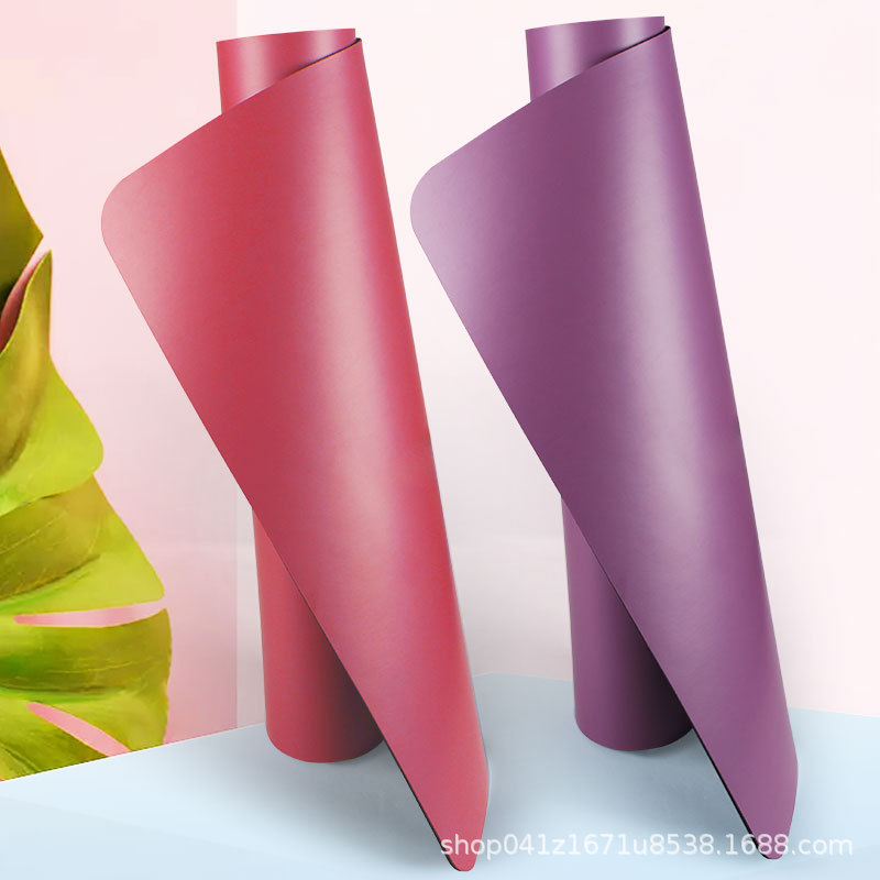 Pu Rubber Yoga Mat for Men and Women, Non-Slip, Sweat-Absorbent Sports Mat, Auxiliary Equipment for Yoga Studios, Customizable Logo and Name, Shock Absorption