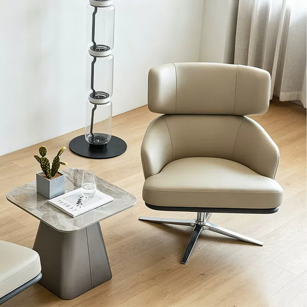 High-end leather conference chair, office swivel chair with adjustable backrest, leather reception chair for conference room business reception