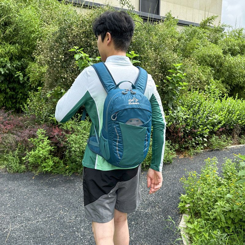 拓路者户外轻量徒步背包男女耐磨登山包旅行22L升防泼水双肩背包