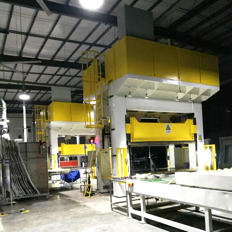 电加热油加热蒸汽加热液压机 分体轮罩壳电池壳底护板地毯液压机