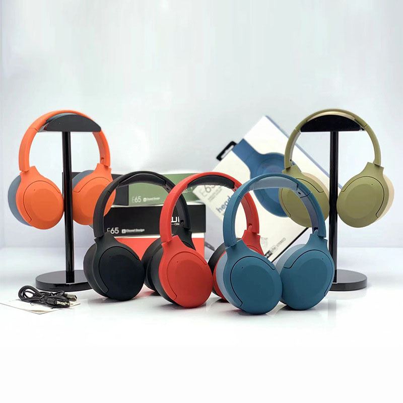 2022 cross-border E65 bluetooth headset game luminous headset PS4 chicken eating electronic competition all-inclusive headset wireless headset