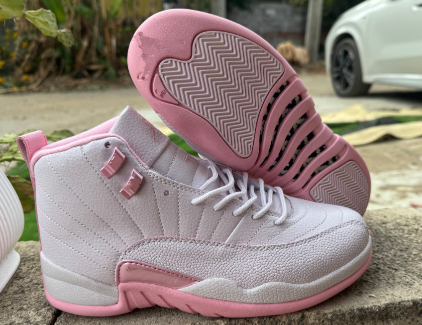 Comercio exterior Putian transfronterizo aj12 Chicago toro negro y blanco Gama azul negro y púrpura azul real Joe 12 zapatillas de baloncesto para hombres y mujeres