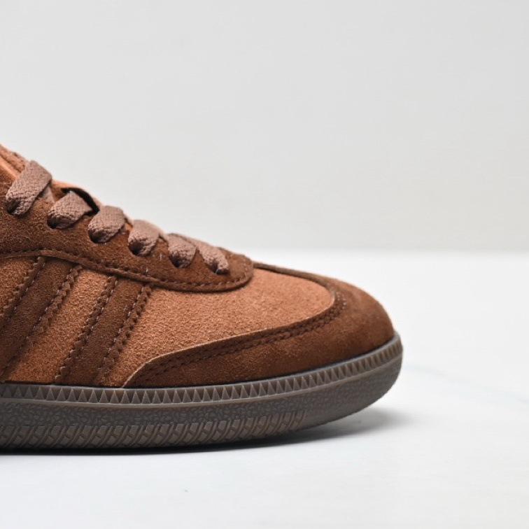 Real shot consultation customer service-9