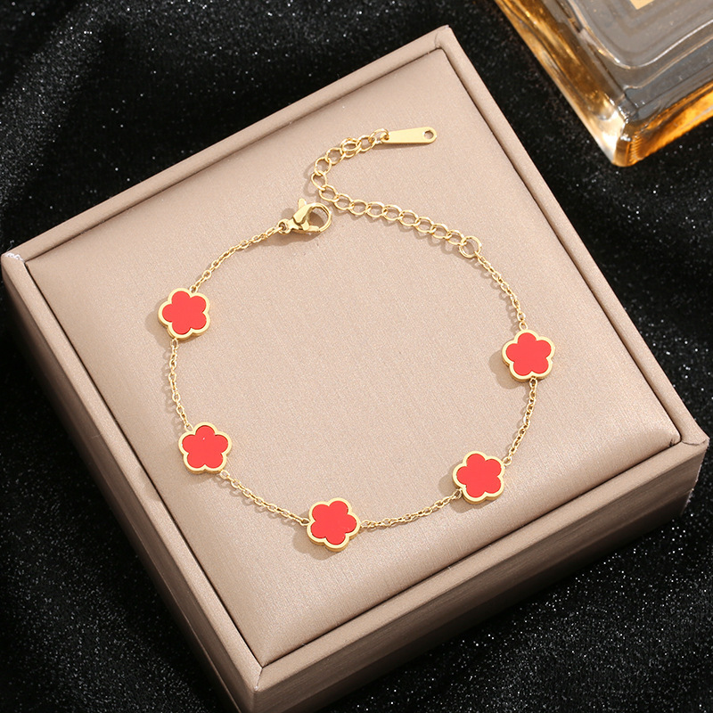 Collar de acero de titanio de flor de trébol de cinco hojas nicho femenino colgante de ciruela Cadena de clavícula temperamento de la moda europea y americana collar de cinco flores femenino