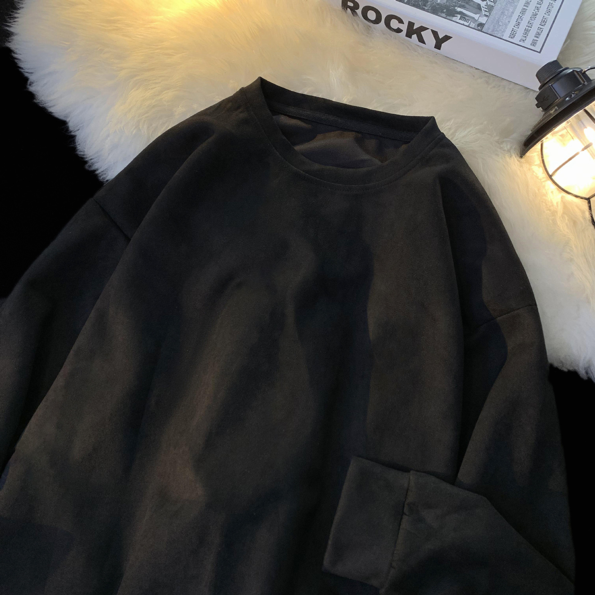 Suéter de gamuza para hombre Primavera y otoño Nueva pareja retro americana de manga larga Raglan Camiseta suelta más tamaño camisa de fondo