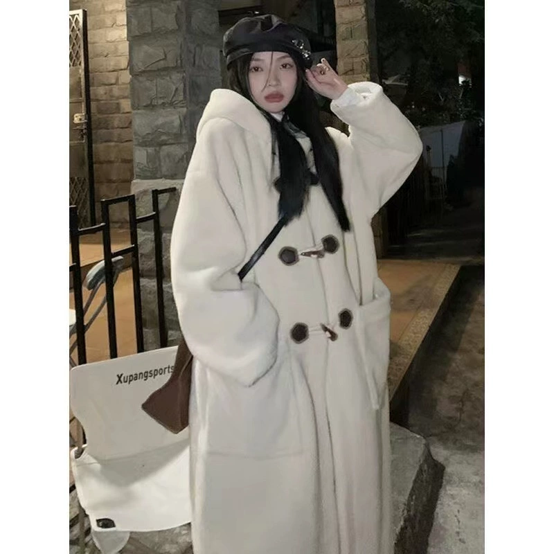 Женское пальто средней длины на пуговицах из овечьей шерсти, теплая куртка с капюшоном в стиле преппи из овечьего флиса для осени и зимы 2025