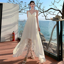 法式高级感V领吊带连衣裙蕾丝拼接晨袍小众度假晚礼服长裙
