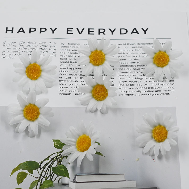 Accesorios para arreglos florales del fabricante Zhaoping: pequeños crisantemos silvestres artificiales para arreglos florales DIY para horquillas, flores artificiales semiterminadas.