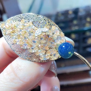 One Leaf Famed 9mm Mexico Lamper Seiko Inlaid Copper Jewelry Brooch Luxury Micro Inlaid with Diamond Butterfly Design