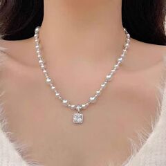 2025新款轻奢高级感方糖吊坠珍珠项链女配饰毛衣链小众百搭锁骨链
