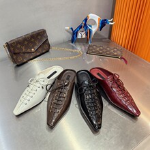 �W��վGŮЬ26�����r��ܛ�ް��_߅��ţƤС���^ϵ���͸����^��Ь