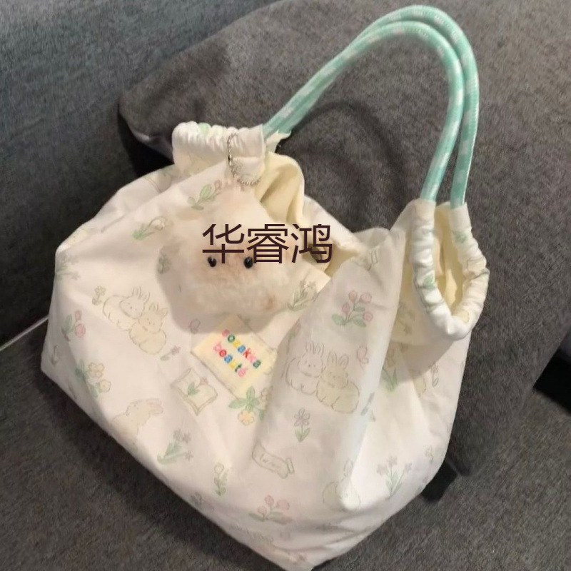 印花新款大容量通勤包卡通兔子手拎包韩版单肩包女学生可爱帆布包