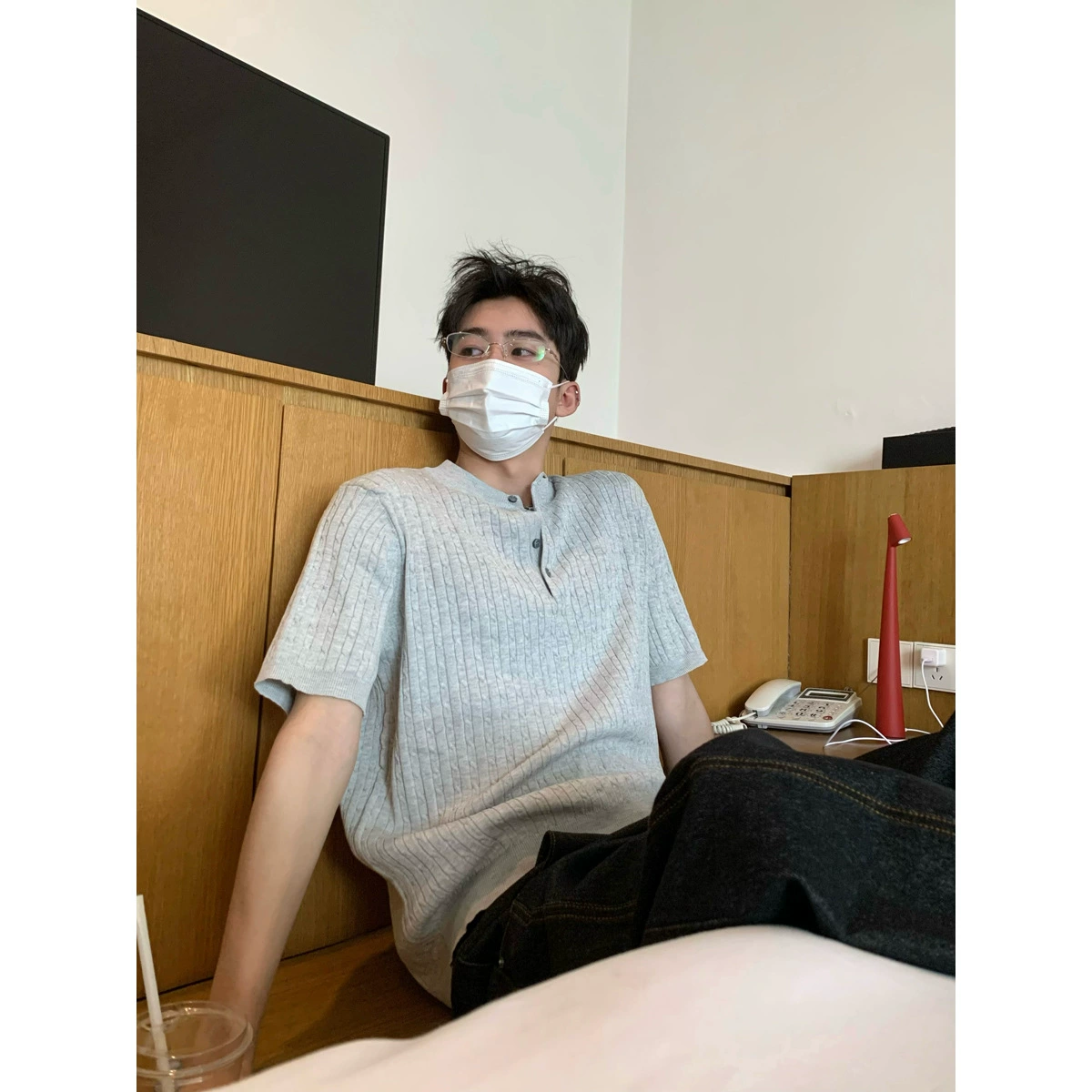 Премиум Чувство трикотажный сплошной цвет пуговицы пуговицы с короткими рукавами футболка мужской летней корейской версии свободной рубашки поло с воротником Генри