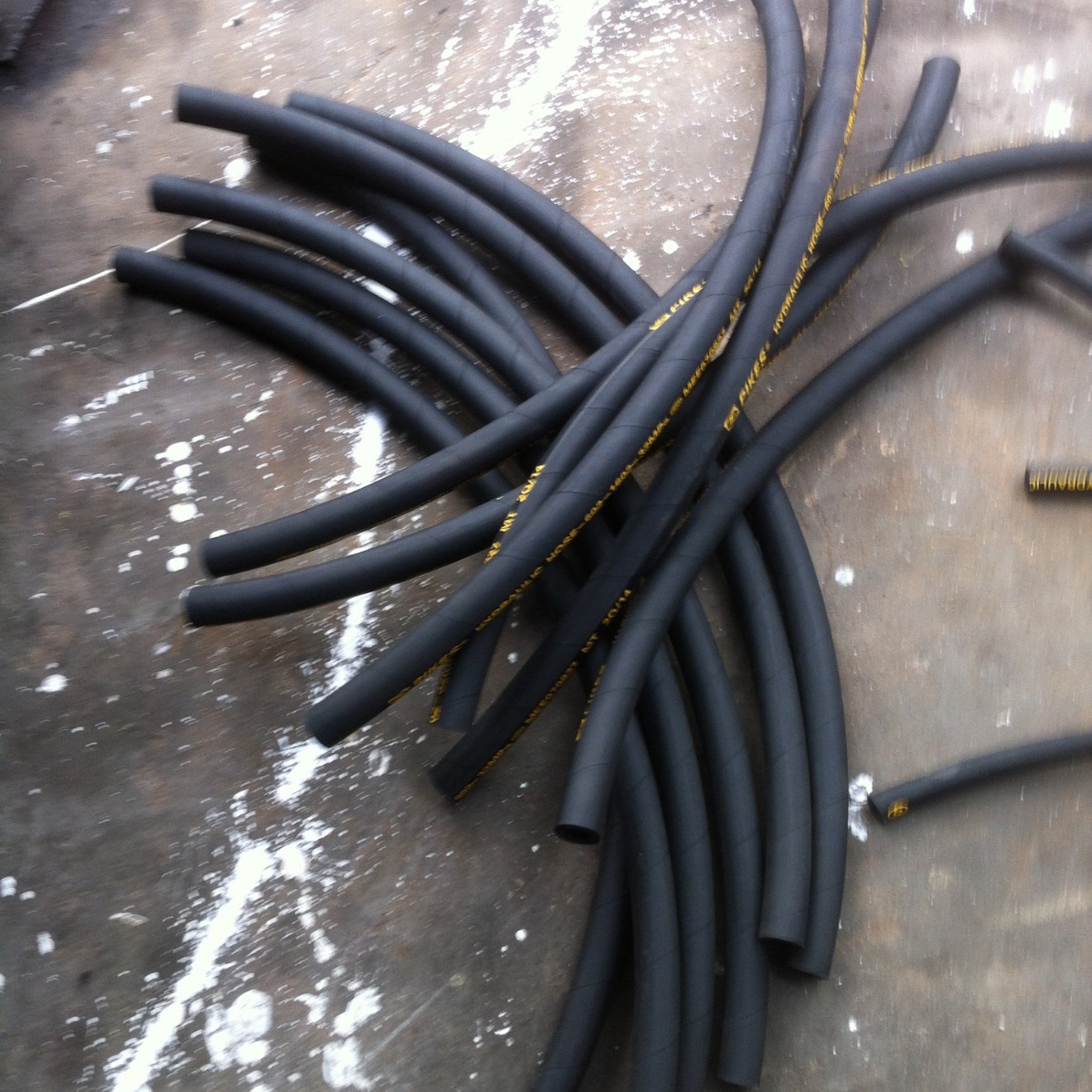 现货供应高压钢丝缠绕编织胶管 输油胶管护线 通径13-64MM