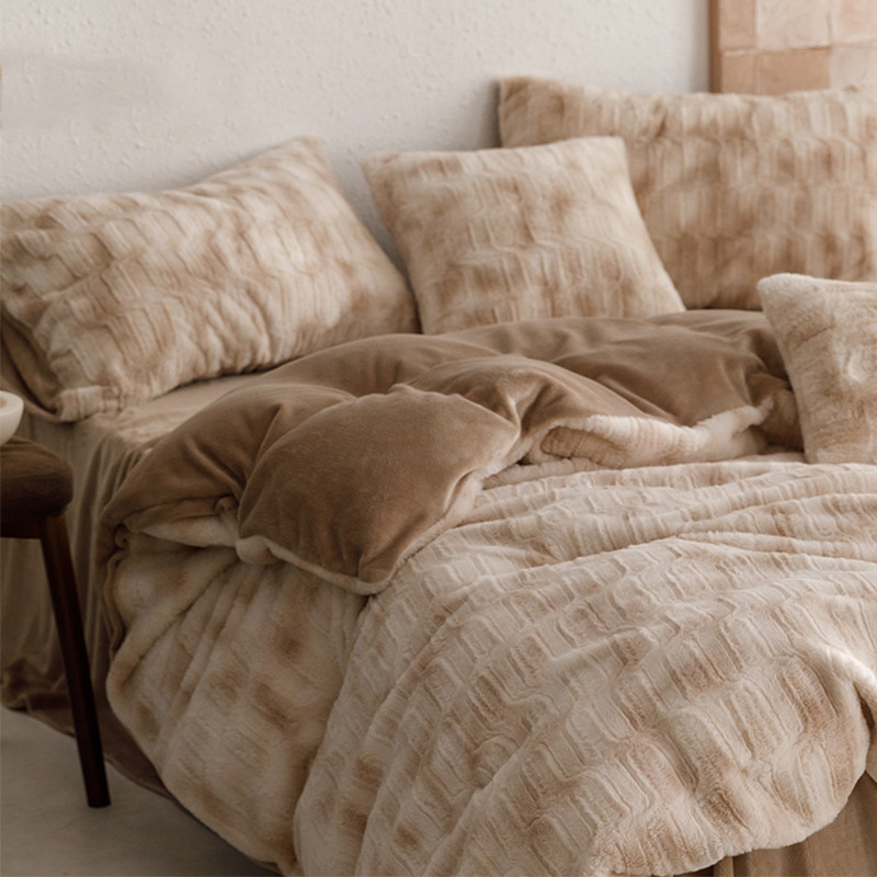 Casual Style Rabbit Plush Four-piece Set Milk Velvet Winter Thickeneded Coral Velvet Bed Sheets Quilt Cover Flannel Bedding Casual Style Rabbit Plush Four-piece Set Milk Velvet Winter Thickeneded Coral Velvet Bed Sheets Quilt Cover Flannel Bedding