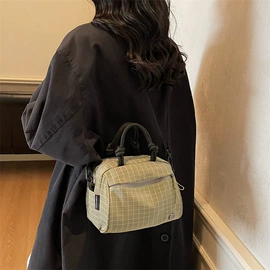 女士单肩包;女士斜挎包;休闲背包