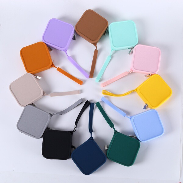 Handheld solid color cosmetic bag for traveling
