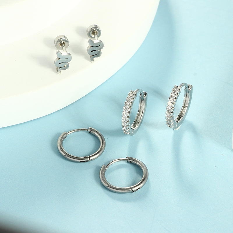 Pointed titanium steel lip stud product view